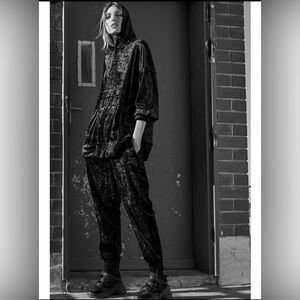 Zara Women Black Velvet Long Hoodie Oversized Sweatshirt with Pockets Size S